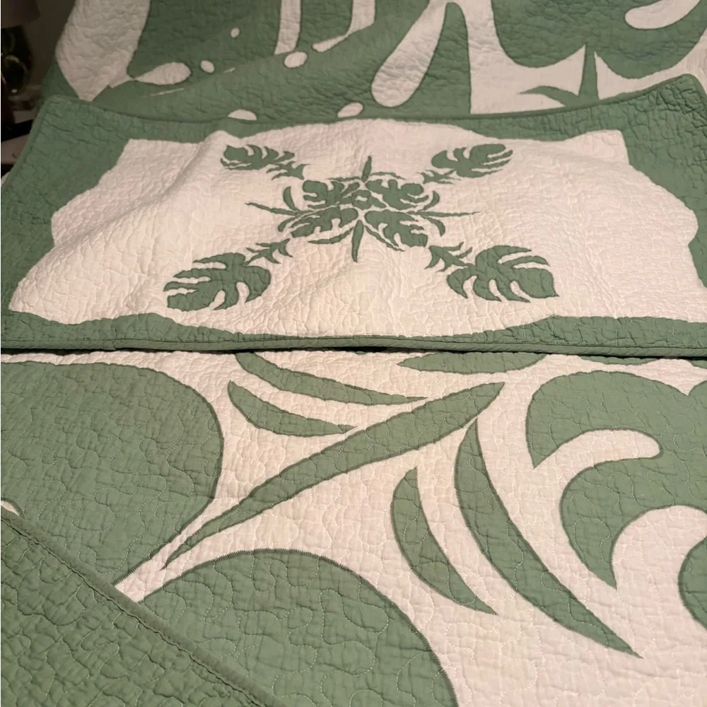 Tommy Bahama Green and White Tropical Quilt - Picture 4 of 6
